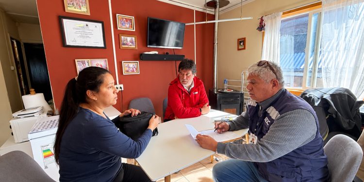 Energía y la SEC fiscalizan en Coyhaique el respaldo eléctrico para pacientes electrodependientes