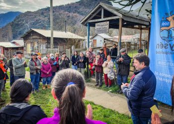 El municipio de Aysén entrega 25 toneladas de alimento a 100 familias campesinas