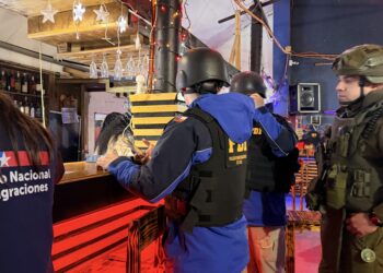 Fiscalización a locales nocturnos de Coyhaique detecta infracciones laborales y confirma regularidad migratoria de extranjeros