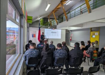 Aysén activa un plan de contingencia lacustre por la mantención de la barcaza ‘La Tehuelche’
