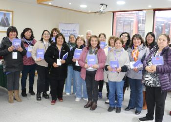 Más de 30 tutoras de hogares estudiantiles se capacitan como líderes de salud en Aysén