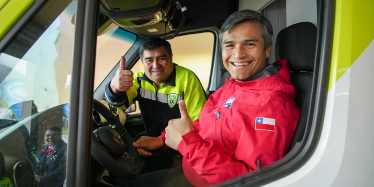 Coyhaique, Puerto Cisnes y La Junta reciben nuevas ambulancias para el traslado de pacientes
