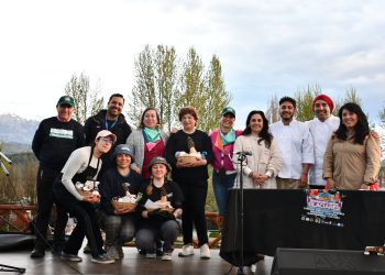 Teresa Catalán ganó concurso gastronómico provincial en Cochrane con una sopa de pan y morillas