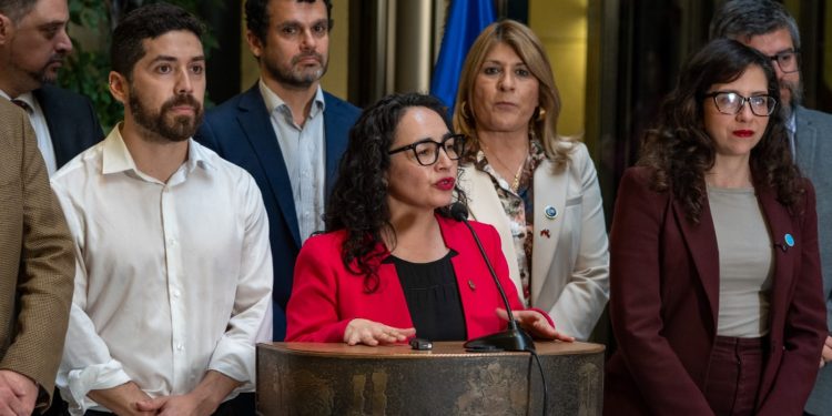 Peligran los huertos e invernaderos: Macías advierte un recorte del 58% a la asesoría agrícola municipal para campesinos