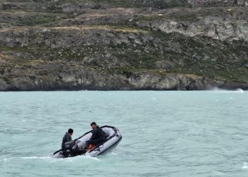 Hallan sin vida a joven de 27 años desaparecido tras salir en kayak al lago General Carrera