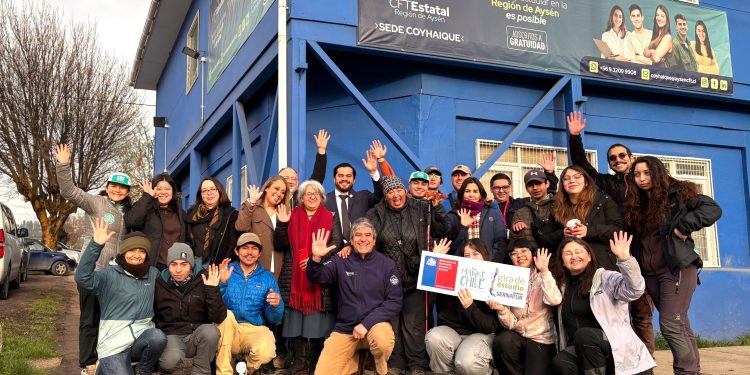 Estudiantes de Turismo del CFT de Aysén inician temporada regional de Gira de Estudios de Sernatur