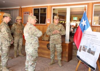 Comandante en Jefe del Ejército inspecciona unidades y proyectos de conectividad en la Región de Aysén