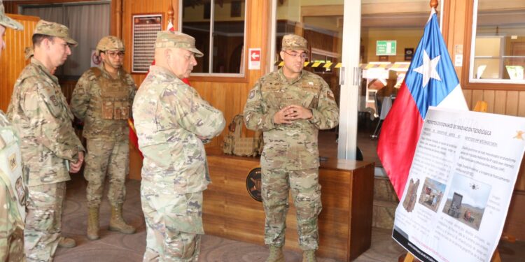 Comandante en Jefe del Ejército inspecciona unidades y proyectos de conectividad en la Región de Aysén