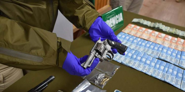 Delincuentes armados traficaban cocaína por redes sociales en Coyhaique