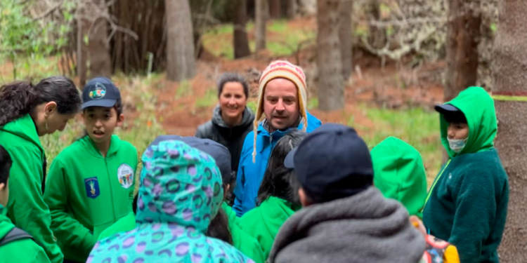 Más de 50 estudiantes de Coyhaique y Puerto Aysén participaron en jornada ambiental en la Reserva Nacional Coyhaique