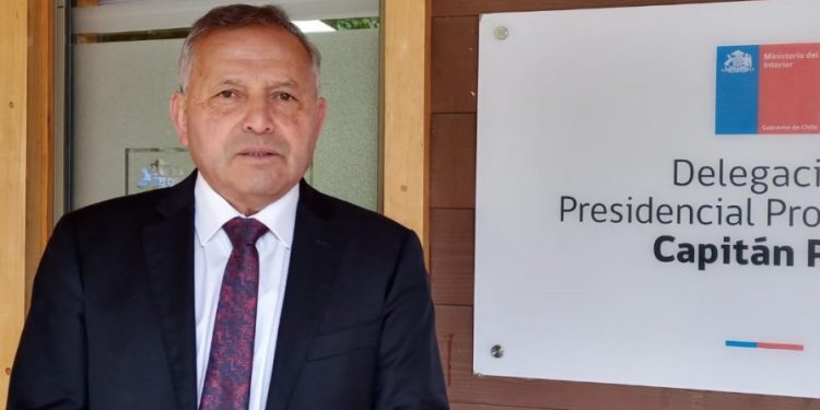 Roberto Recabal defiende revisión de la entrega de computadores y plantea priorizar los recursos públicos